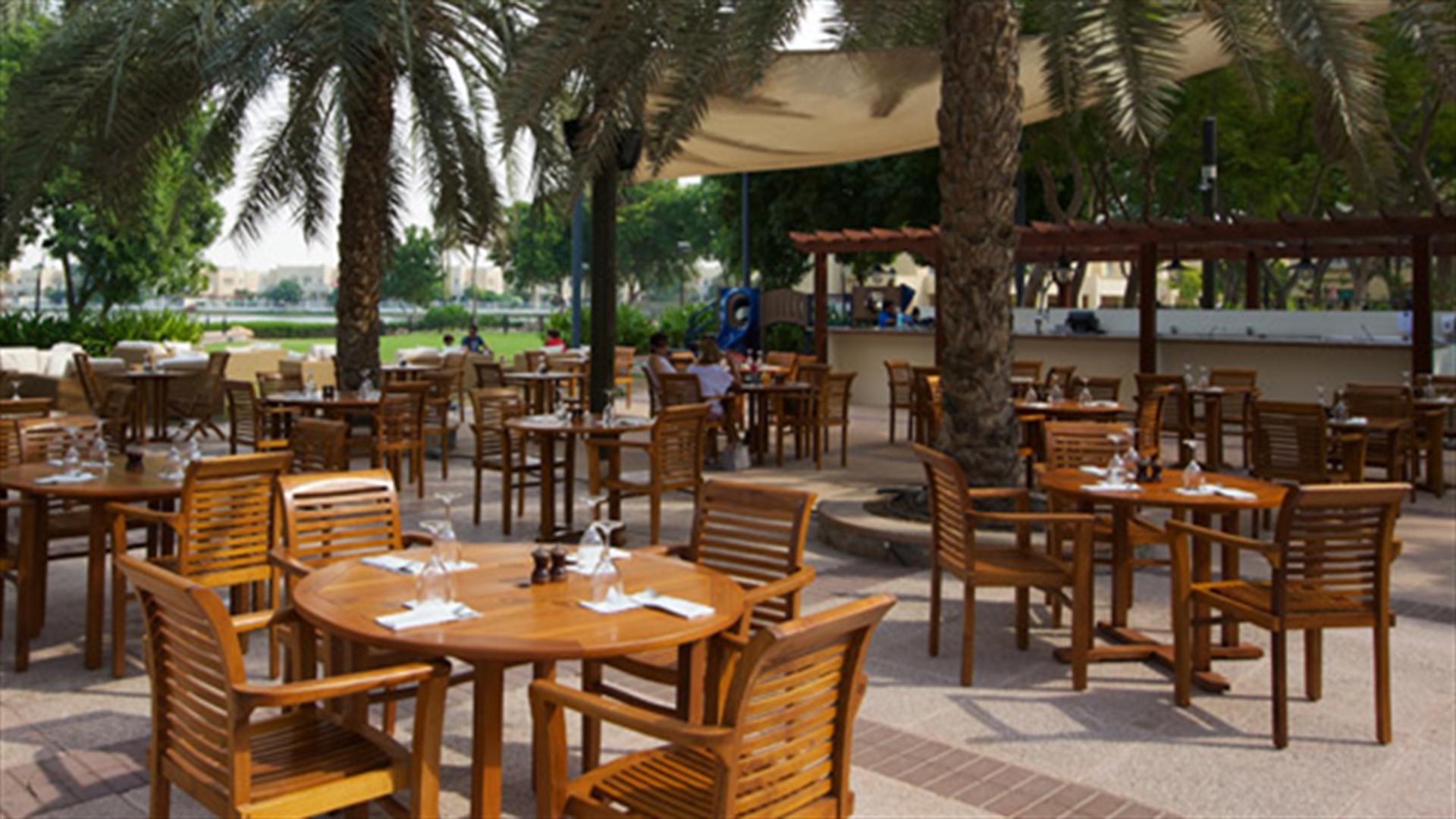 ريفورم سوشبال إنذ جريل Reform Social & Grill