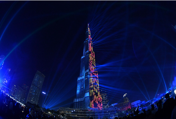 عرض الألعاب النارية في برج خليفة إحتفالاً برأس السنة 2018