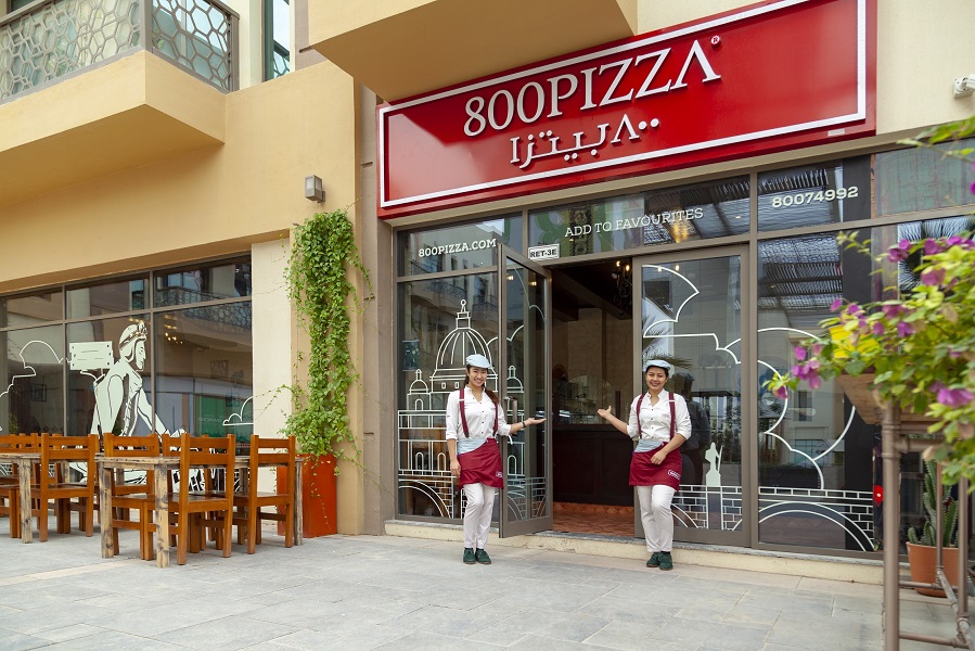 افتتاح الفرع الجديد لمطعم 800 بيتزا في دبي