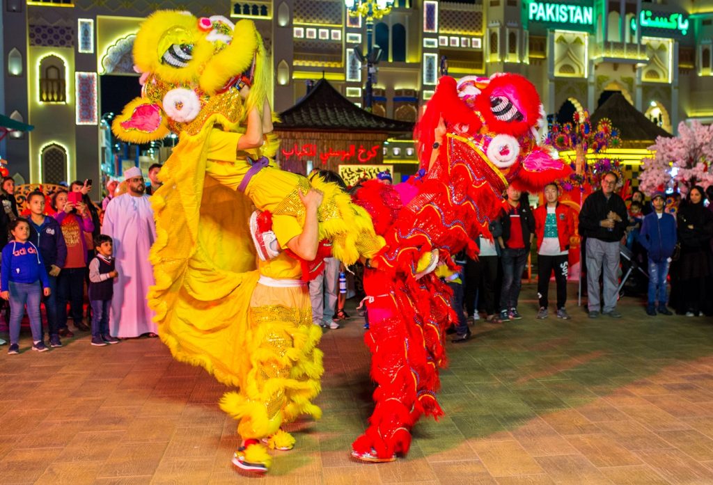 احتفالات السنة الصينية الجديدة في القرية العالمية