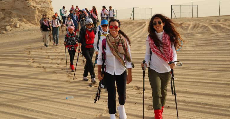 مسيرة النساء التراثية للمغامرة الصحراوية الخامسة
