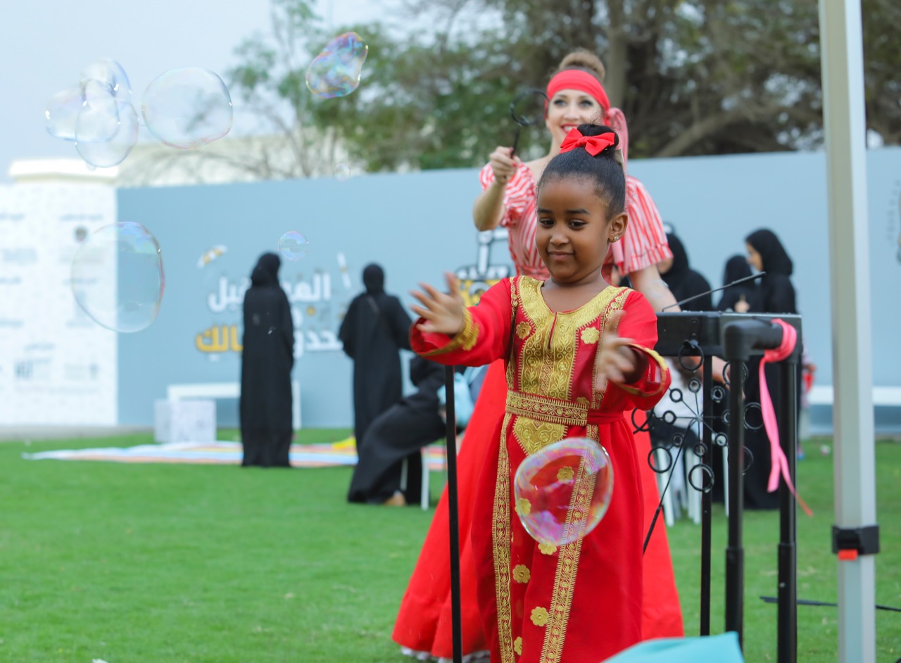 فعاليات الدورة السادسة من بينالي الشارقة للأطفال 2019 Thursday Fun Day