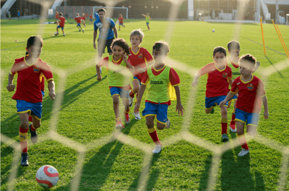 مدينة دبي الرياضية تنظم مخيم الربيع للصغار الأول