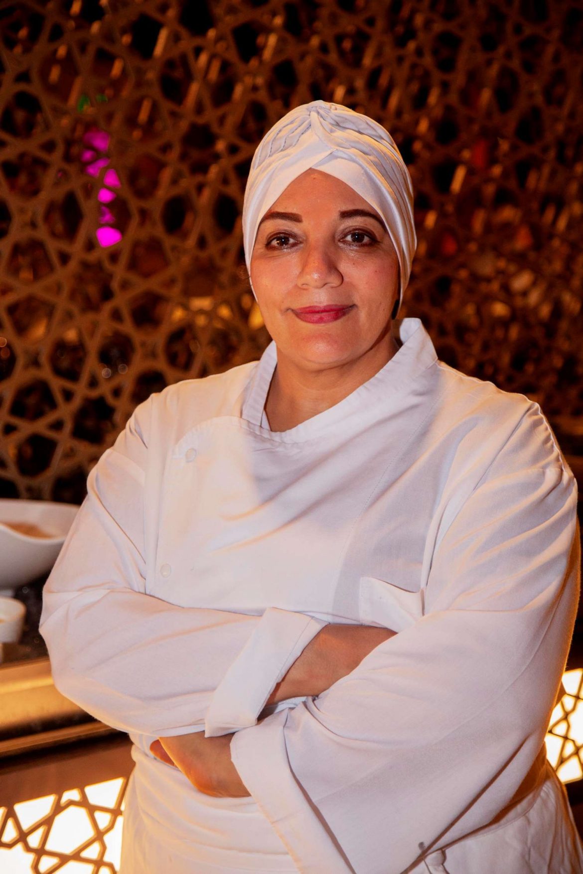خيمة التسامح تقدم ألذ الأطباق المغربية للشيف سميرة مغفور