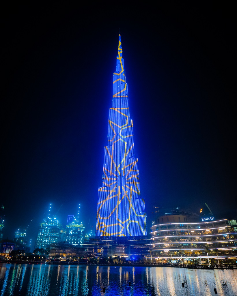 برج خليفة يحتفل بحلول شهر رمضان المبارك على طريقته الخاصة