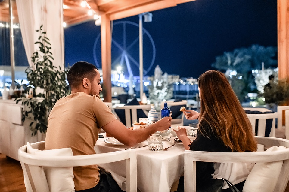 عروض المطعم اليوناني الأصيل أموس لموسم الصيف 2019