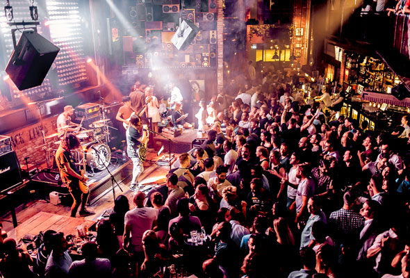 نادي Lock Stock & Barrel