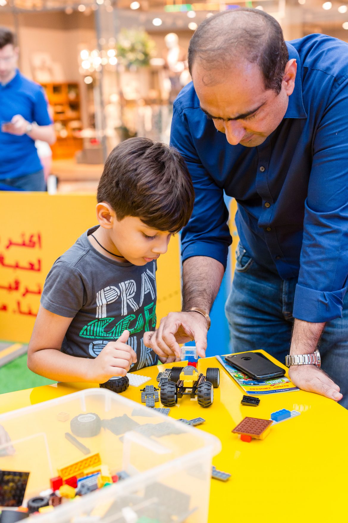 عروض دبي فستيفال سيتي مول احتفالاً بموسم العودة إلى المدرسة