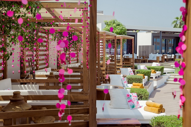 منتجع وسبا نيكي بيتش دبي يعلن عن عرضه الجديد الحياة الوردية