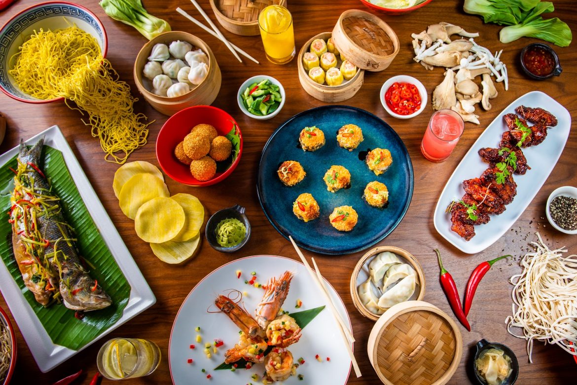 مطعم ذا ماركت يقدم أمسيات عشاء تحتفي بالمطابخ عالمية