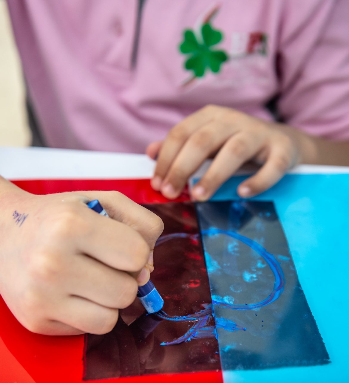 معرض فسيفساء الرسم والكلمات والماديات 2019