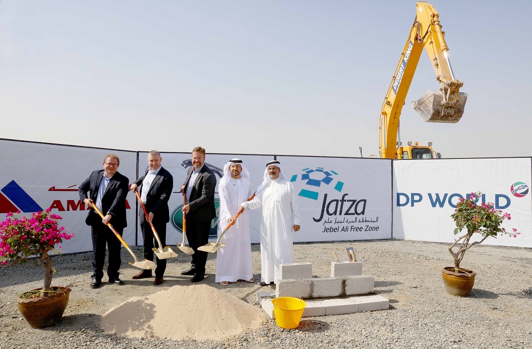جاكوار لاند روڤر تستعد لبناء مركز توزيع قطع السيارات في جبل علي دبي