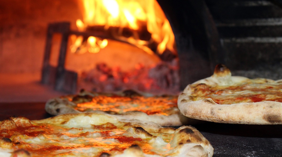 أفضل 4 مطاعم توصيل البيتزا في إمارة دبي