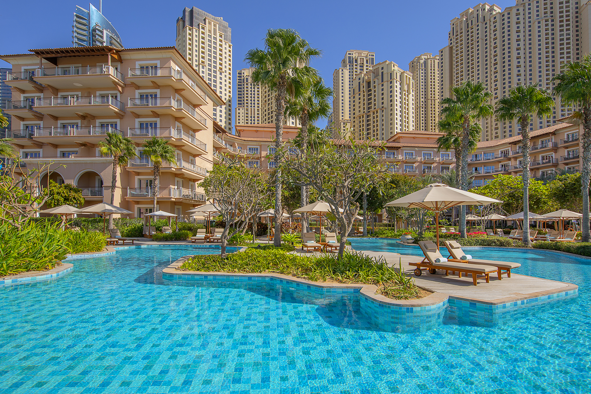 فندق الريتز-كارلتون دبي يقدم تجربة إسترخاء ممتعة خلال سبتمبر 2020