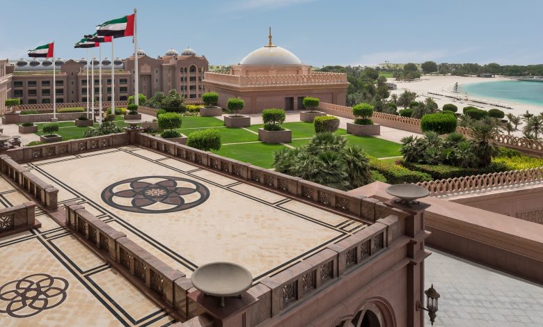 عروض فندق قصر الإمارات إحتفالاً باليوم الوطني ال 49