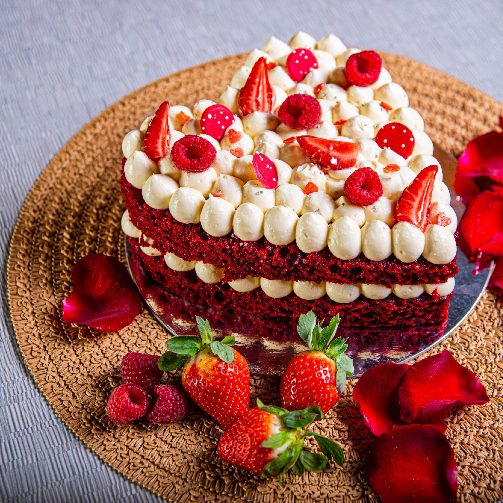 Red Velvet Heart Cake (2)
