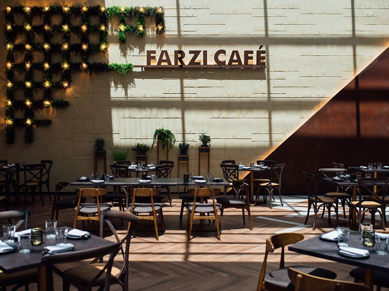 Inside-Farzi-Caf