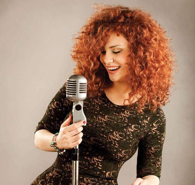 المغنية لينا شماميان