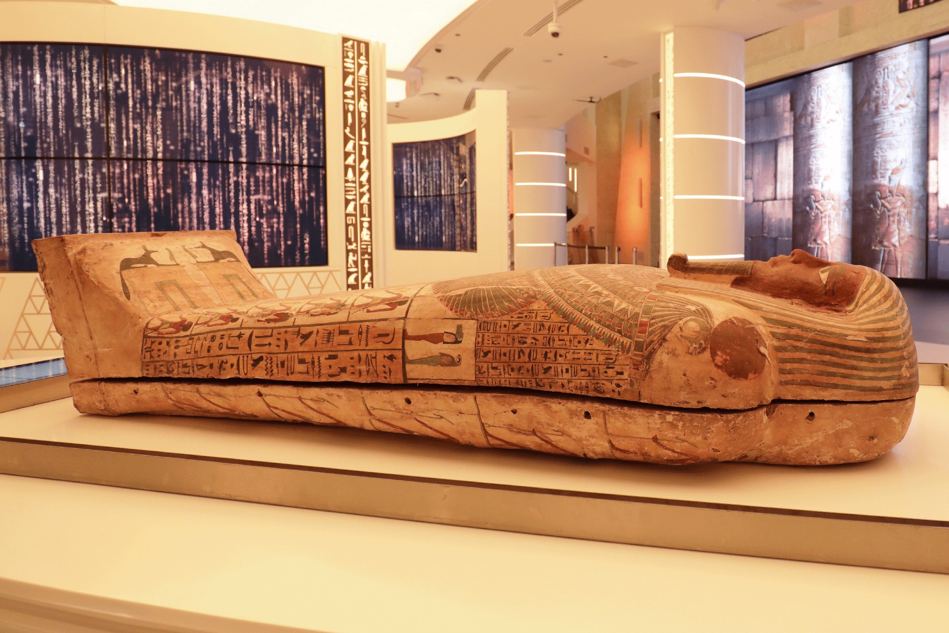 مصر تستعد لعرض تابوت فرعوني أثري ضمن جناحها في اكسبو دبي
