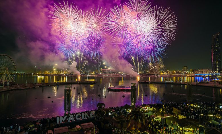 عروض الألعاب النارية بدبي إحتفالاً بمهرجان الأضواء ديوالي 2021