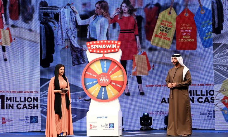 جوائز نقدية تصل إلى مليون درهم خلال سحوبات مهرجان دبي للتسوق 2022