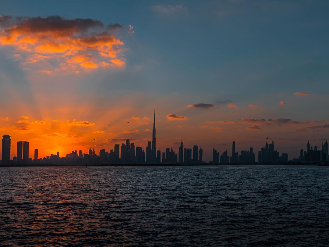 منظر غروب مميز في دبي