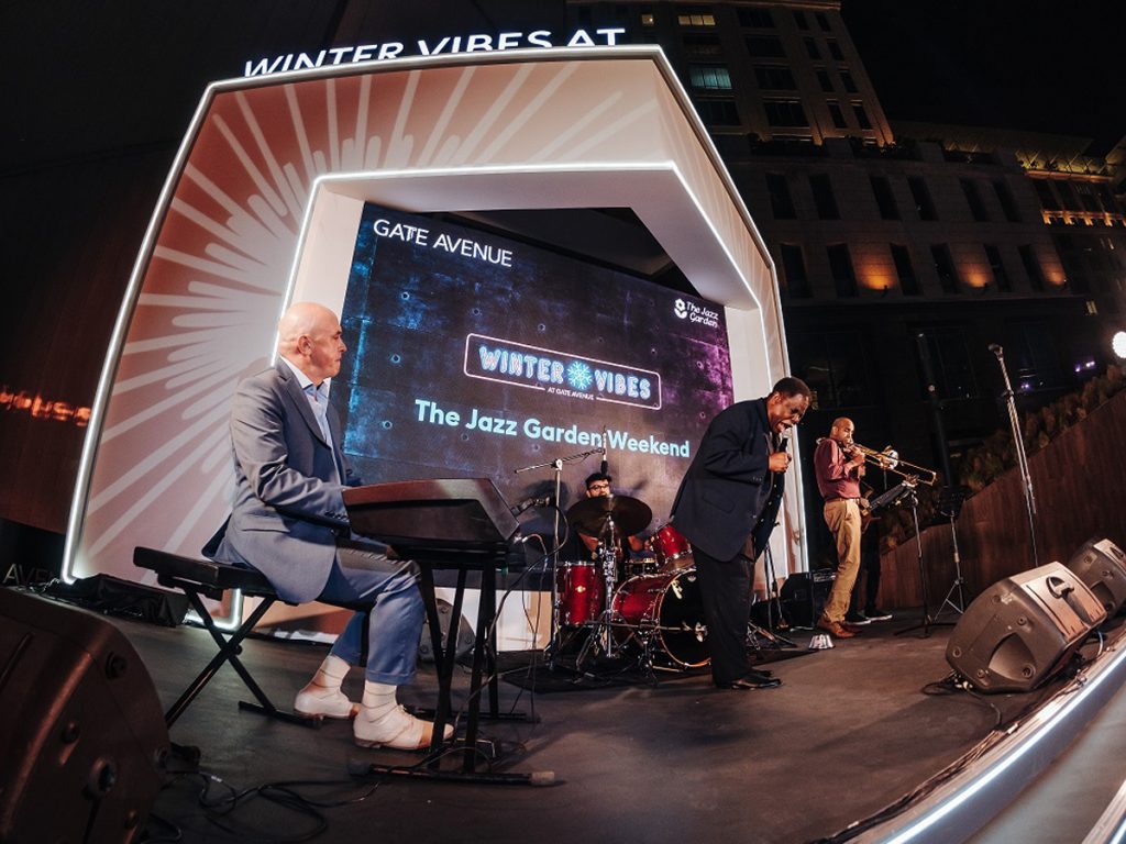 العرض الموسيقي جاز أفينيو خلال مهرجان دبي للتسوق 2022