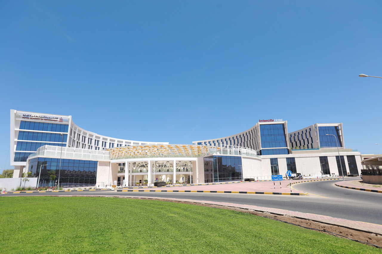 دويتشه للضيافة تفتتح فندق انترسيتي مسقط في سلطنة عمان