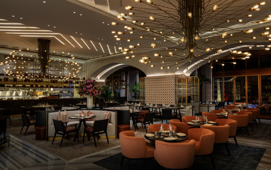 مطعم رويا دبي يفتتح أبوابه رسمياً في إمارة دبي