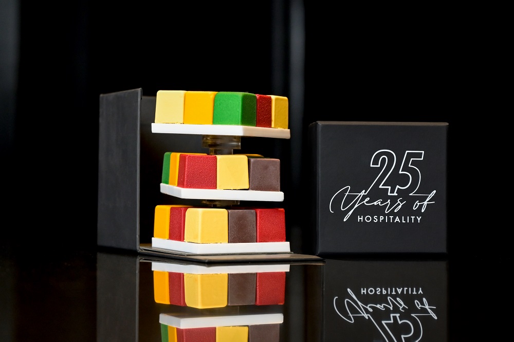 الشوكولاتة الخاصة بذكرى مرور 25 عاماً