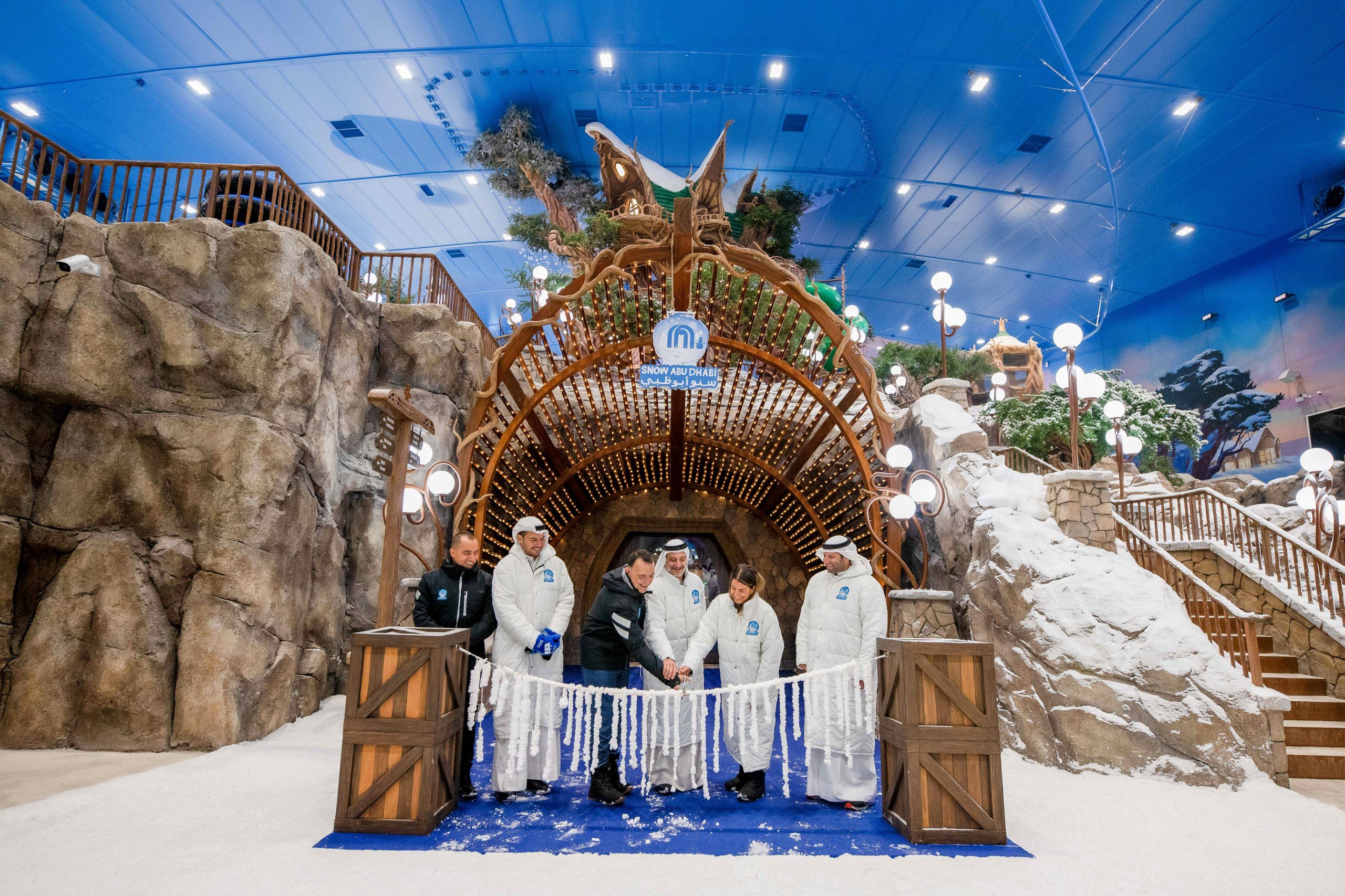 افتتاح سنو أبوظبي أول حديقة ثلجية من نوعها