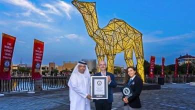Image 1 – The largest LED illuminated camel in the world comes to Dubai Parks™ and Resorts_LR
