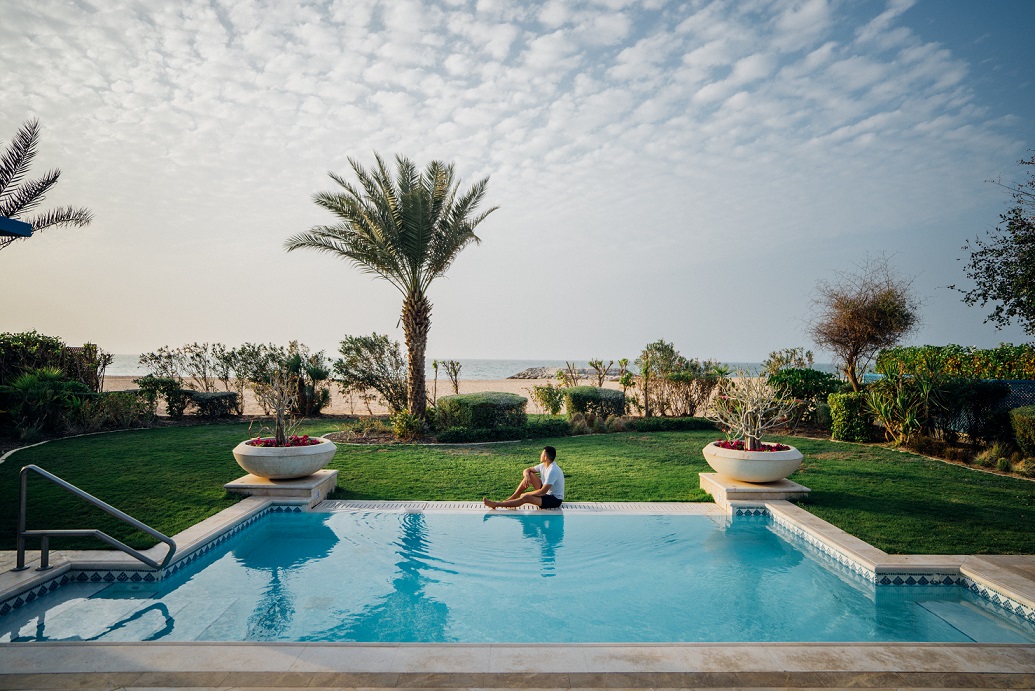 منتجع وفلل هيلتون شاطئ سلوى